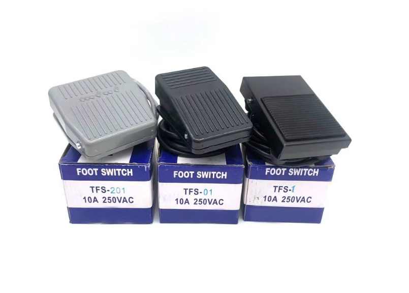 Công tắc bàn đạp chân Công tắc bàn đạp chân